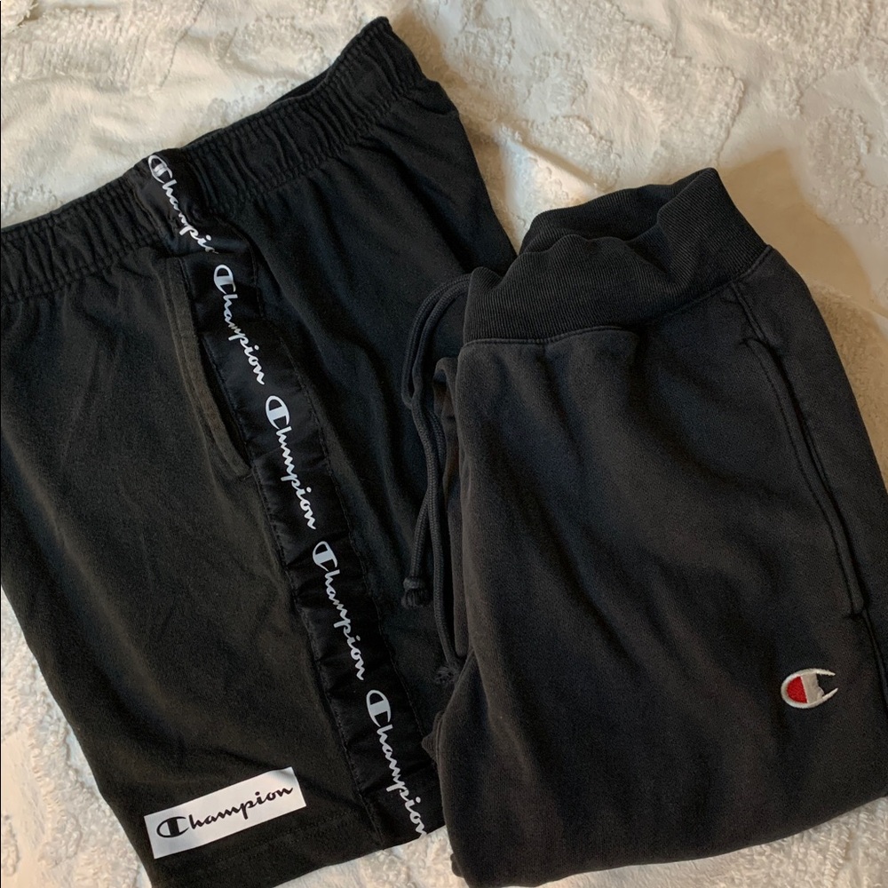 Men’s Champion pair size Medium